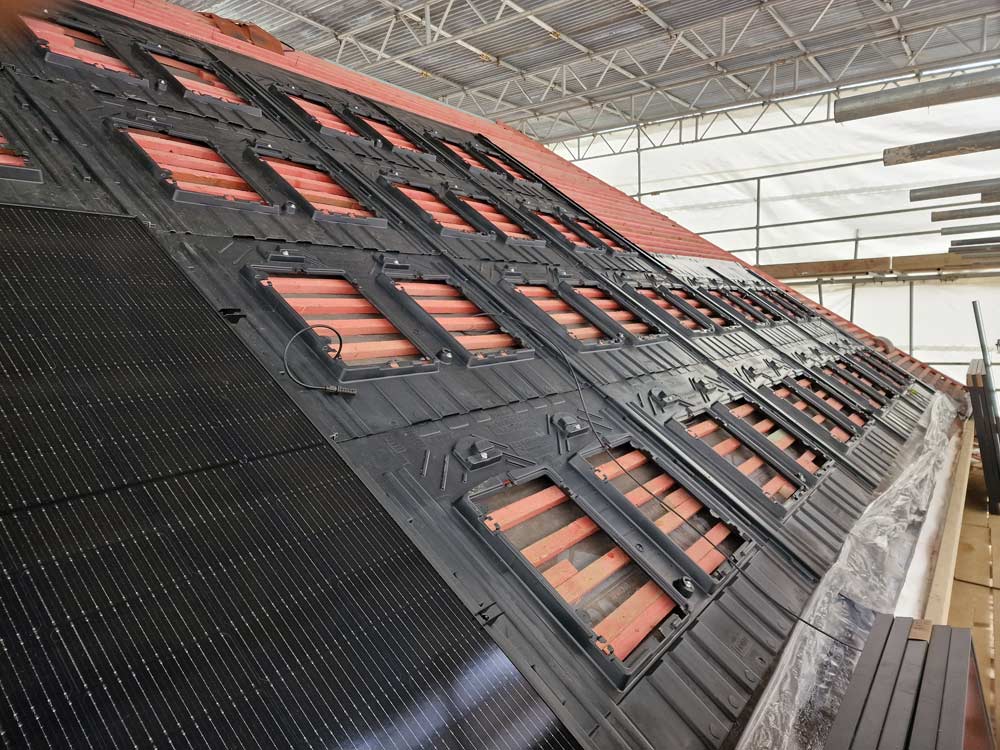 solar panels fitting service